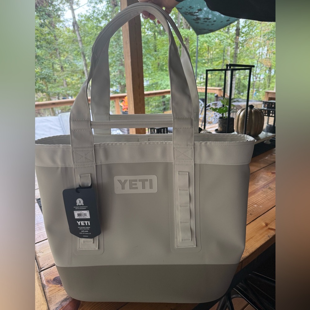 NWT Camino 35 Cape Taupe